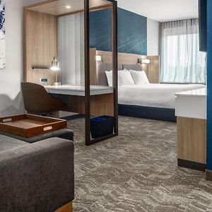 King Suite Trundle Bed